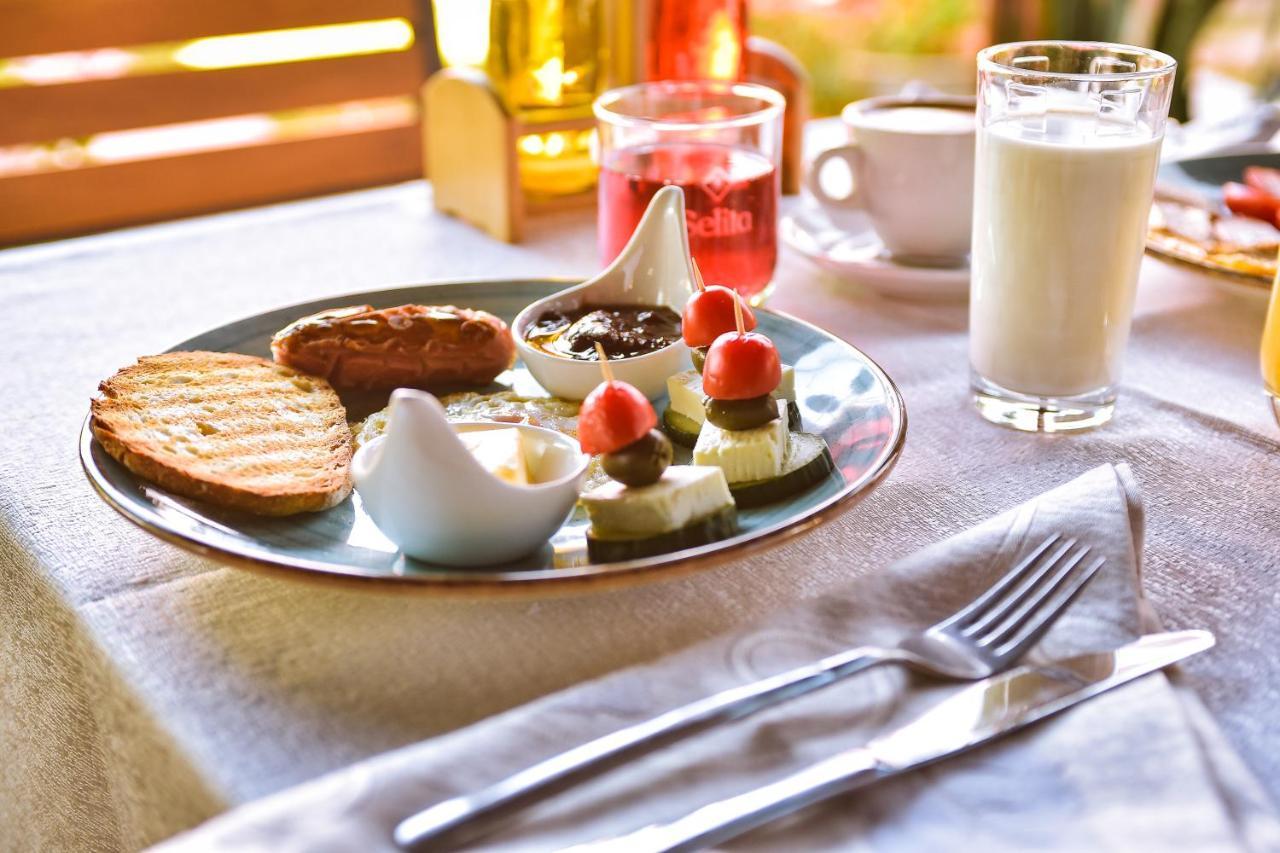 Hotel Jurgen Rinas Екстериор снимка