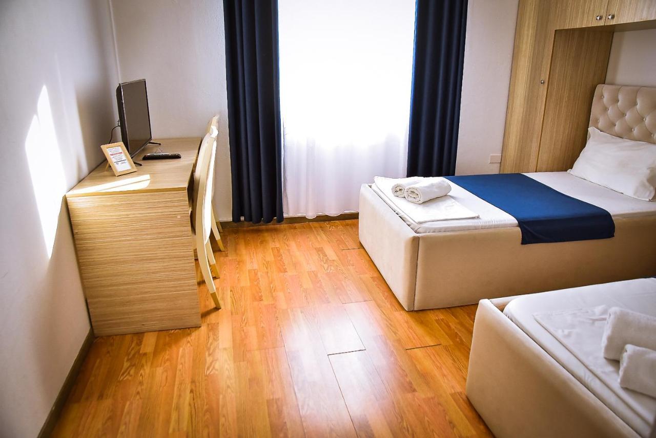 Hotel Jurgen Rinas Екстериор снимка