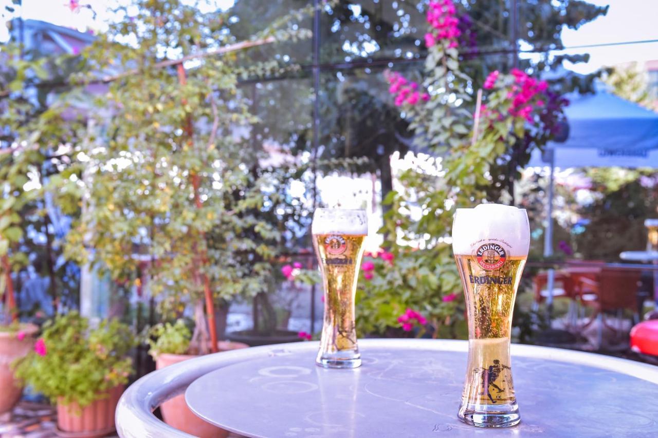 Hotel Jurgen Rinas Екстериор снимка