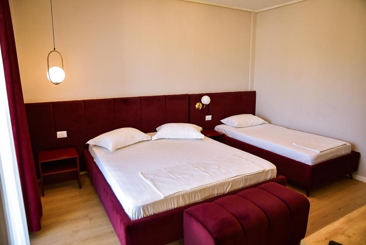 Hotel Jurgen Rinas Екстериор снимка