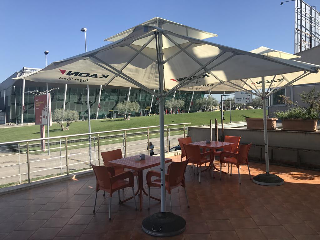Hotel Jurgen Rinas Екстериор снимка
