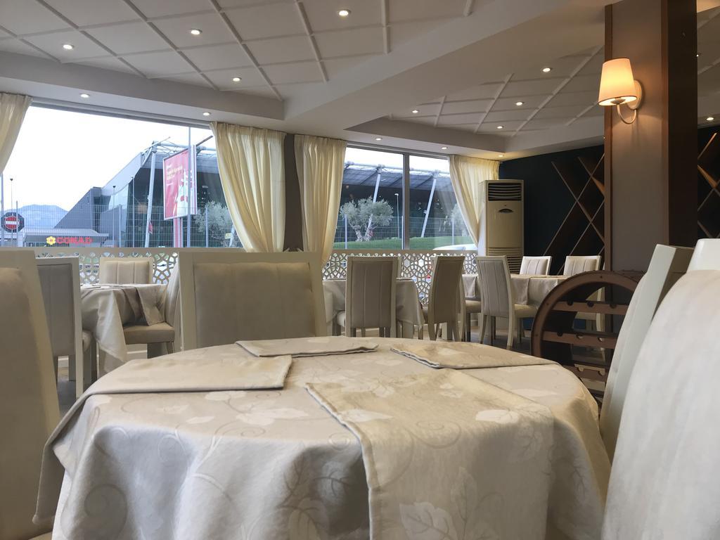 Hotel Jurgen Rinas Екстериор снимка